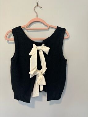 Commense Black Knit Tank with Cream Back Bows